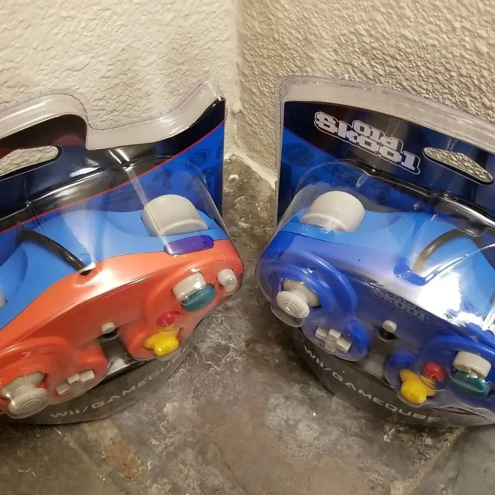 2 Gamecube Controllers - Red & Blue (NEW) - Nintendo - Old Skool